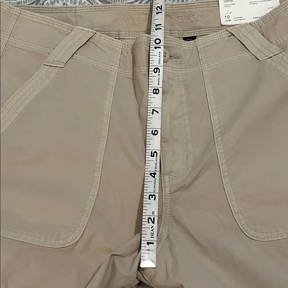 NWT American Eagle Outfitters Baggy Jogger cargo pants, size 10 Regular. - Picture 4 of 10